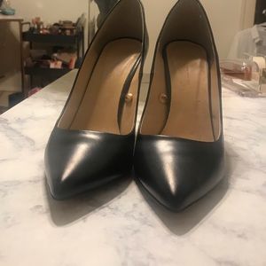 Zara Shoes - Zara Black Heels size 39/8. Zara Shoes - Zara Black Heels size 39/8.
